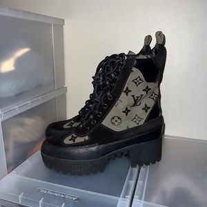 LOUIS VUITTON LAUREATE PLATFORM DESERT BOOT